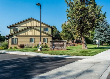 2050 Sw Timber Ave - Photo 1