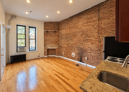 194 Edgecombe Avenue - Photo 1