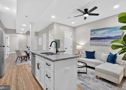 212 36th Street Ne - Photo 1