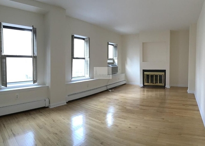 201 East 12th Street - Photo 1