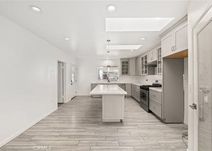 587 E Arrow - Photo 1