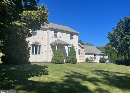 181 E Conestoga Road - Photo 1