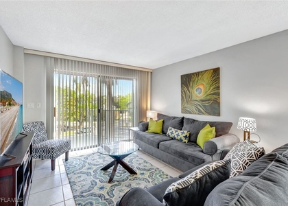 1300 Gulf Shore Boulevard N - Photo 1
