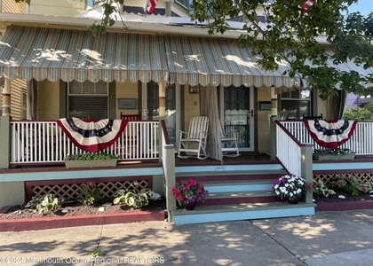 56 Heck Avenue - Photo 1