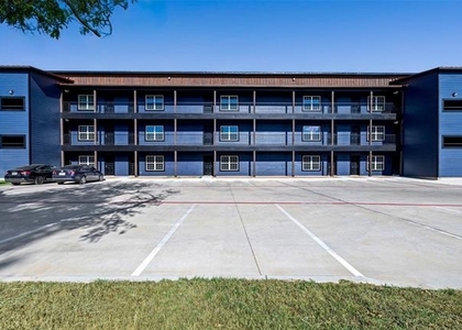 2290 W Tarleton Street - Photo 1