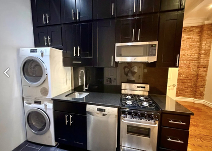 7th Avenue - Photo 1