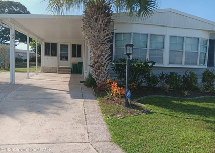 621 Hyacinth Circle E - Photo 1