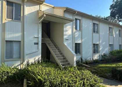 207 Palmetto Court - Photo 1