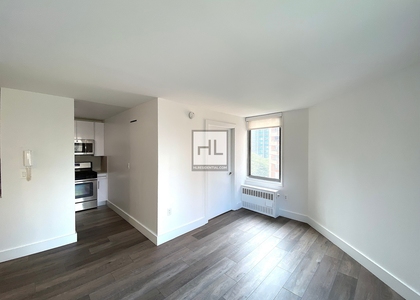 Second Avenue - Photo 1