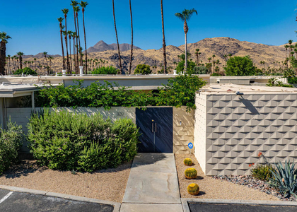 320 Desert Lakes Drive - Photo 1
