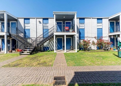 1800 N Wayside Street - Photo 1