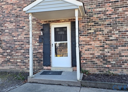 1501 Ivymount Road - Photo 1