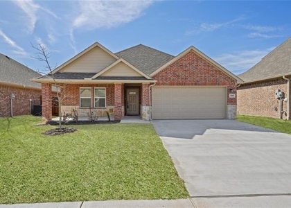 1005 Hardaway Lane - Photo 1
