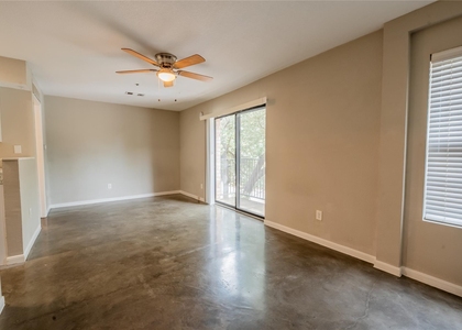 1013 W 23rd St - Photo 1