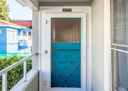 113 N Columbus - Photo 1