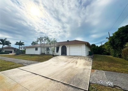 699 110th Avenue N - Photo 1