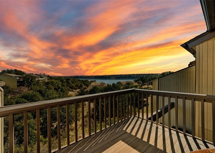 115 Comanche Pt - Photo 1