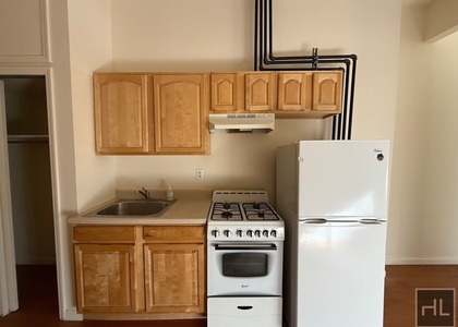 East 9th Street - Photo 1
