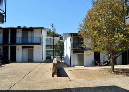 2610 Salado St - Photo 1