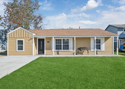 1900 Oregon Street - Photo 1