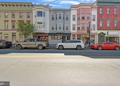 128a E Broad Street - Photo 1