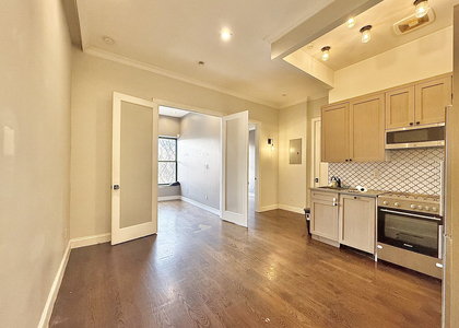 6080 myrtle ave - Photo 1
