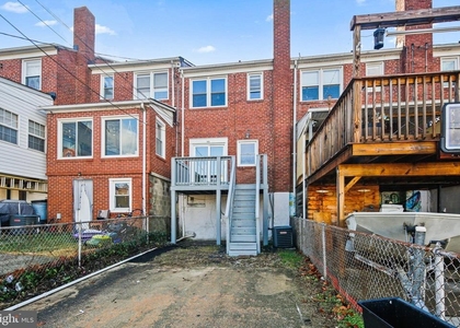 165 Hampshire - Photo 1