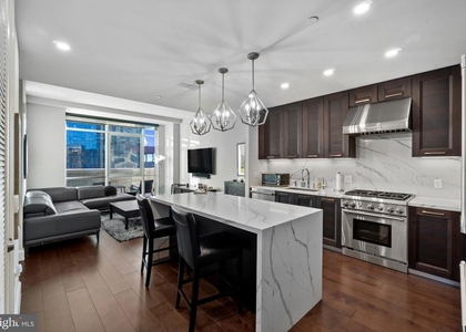 1330 Lancaster Street - Photo 1