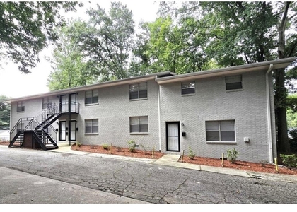 2637 Lester Street - Photo 1