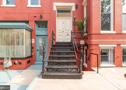 711 G Street Se - Photo 1