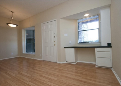 2818 Nueces St - Photo 1