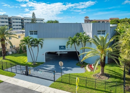 961 S Ocean Drive - Photo 1
