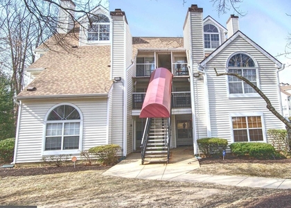 1007 Fallcrest Court - Photo 1