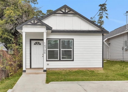 16706 E Hammon - Photo 1
