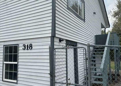 318 10th Street - Photo 1