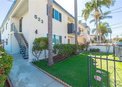 523 W 12th - Photo 1
