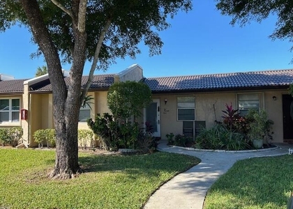 221 Lake Meryl Drive - Photo 1