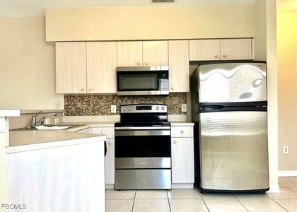 909 Sw 47th Terrace - Photo 1