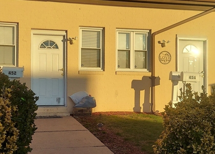 452 Wethersfield Avenue - Photo 1