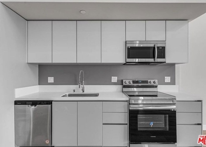 825 S Coronado Street - Photo 1