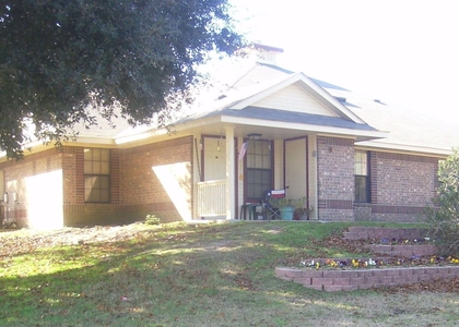 101 Seniors Ave - Photo 1