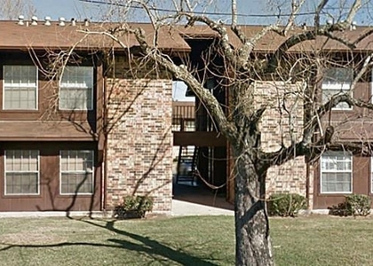 900 Avenue J - Photo 1