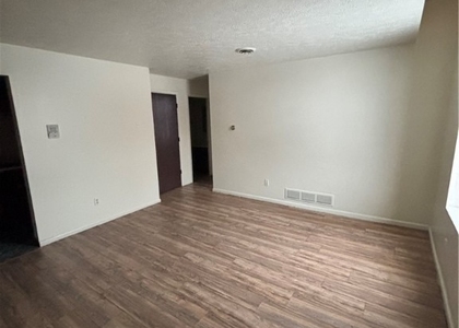 570 Miller Avenue - Photo 1