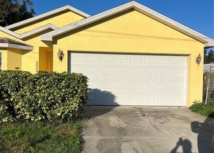 3049 Se 38th Avenue - Photo 1
