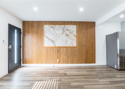 7348 Florence - Photo 1