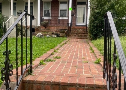 721 K Street Ne - Photo 1