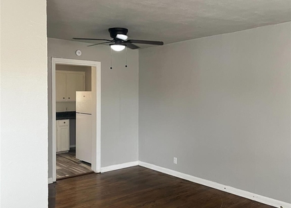 5532 Eskridge - Photo 1