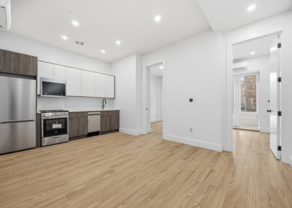 379 Hawthorne Street - Photo 1