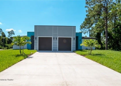 2401/2403 Matena Avenue S - Photo 1