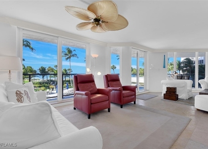4901 Gulf Shore Boulevard N - Photo 1